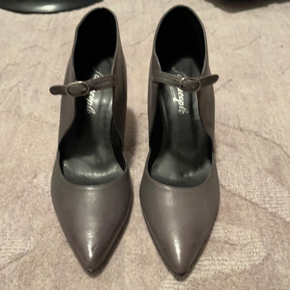 Free People gray heels